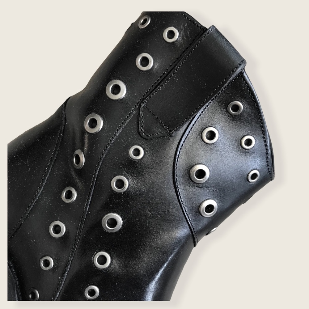 Frye Diana Grommet Black Leather Studded Short Moto Pull On Western Ankle Boots - Picture 12 of 14